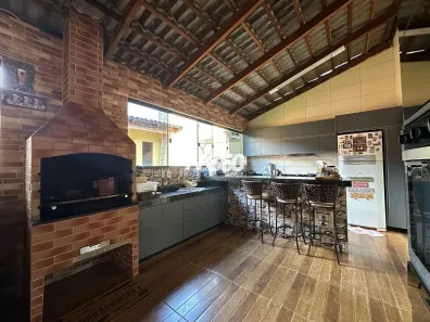 Casa com 4 Quartos à venda, 273m² no Vila Luciana, Goiânia