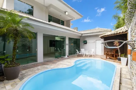 Casa de Condomínio com 4 Quartos para alugar, 283m² no Ariribá, Balneário Camboriú