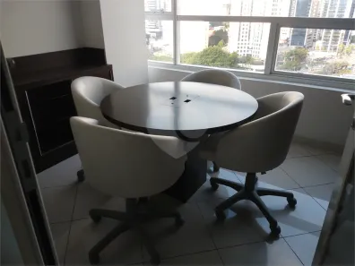 Sala Comercial para alugar, 42m² no Jardim das Acácias, São Paulo