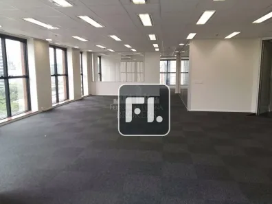 Sala Comercial para alugar, 230m² no Vila Olímpia, São Paulo