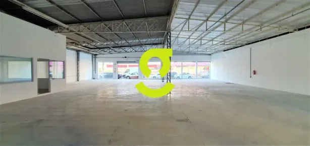 Ponto Comercial para alugar, 2500m² no Independência, Porto Alegre