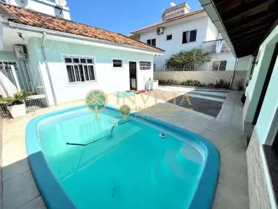 Casa com 3 Quartos à venda, 170m² no Flor de Nápolis, São José