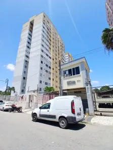 Apartamento com 3 Quartos para alugar, 52m² no Jóquei Clube, Fortaleza