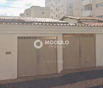 Casa com 2 Quartos para alugar, 90m² no Santa Mônica, Uberlândia