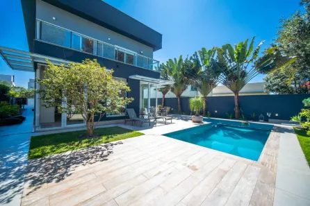 Casa de Condomínio com 3 Quartos à venda, 360m² no Paisagem Renoir, Cotia