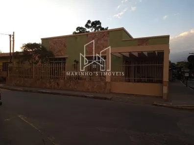 Casa com 5 Quartos à venda, 312m² no Jardim Brasília, Resende