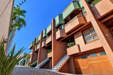 Casa de Condomínio com 4 Quartos à venda, 301m² no Chácara das Pedras, Porto Alegre