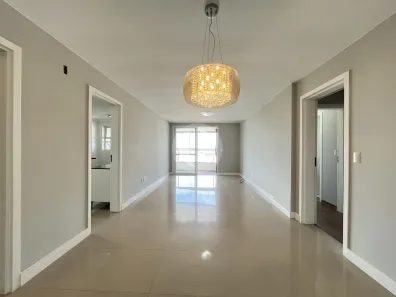 Apartamento com 3 Quartos à venda, 136m² no Nossa Senhora Medianeira, Santa Maria