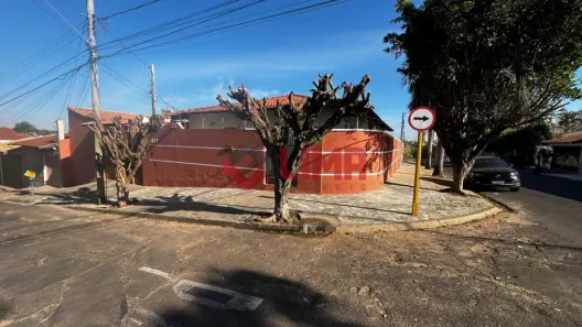 Casa com 4 Quartos para alugar, 341m² no Parque Jardim Europa, Bauru