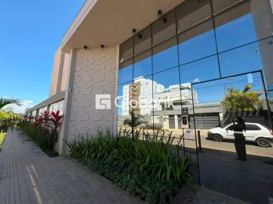 Apartamento com 3 Quartos para alugar, 105m² no Morada do Sol, Montes Claros