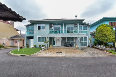 Casa com 3 Quartos à venda, 259m² no Santa Felicidade, Curitiba