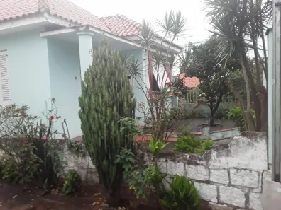 Casa com 4 Quartos à venda, 243m² no Medianeira, Porto Alegre