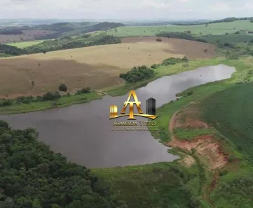 Fazenda/Sítio com 2 Quartos à venda, 200m² no Novo Centro, Taquarituba