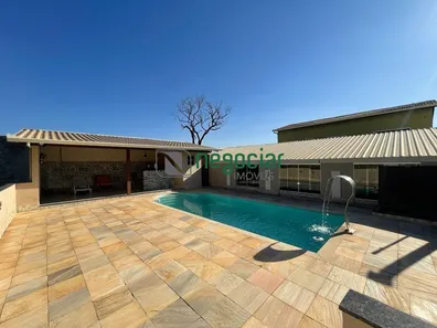 Fazenda/Sítio com 8 Quartos à venda, 358m² no Brodoski, Betim