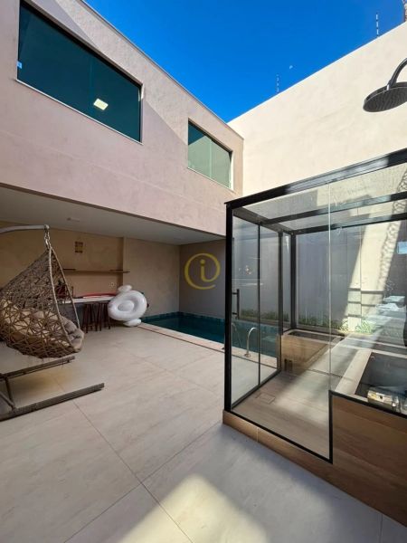 Casa com 4 quartos — Castelo, Belo Horizonte