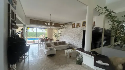 Casa com 3 Quartos para alugar, 300m² no Terras de Santana, Londrina