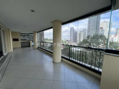 Apartamento com 4 Quartos para alugar, 215m² no Sumaré, São Paulo
