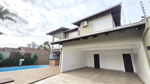 Casa com 4 Quartos para alugar, 250m² no Guanabara, Joinville