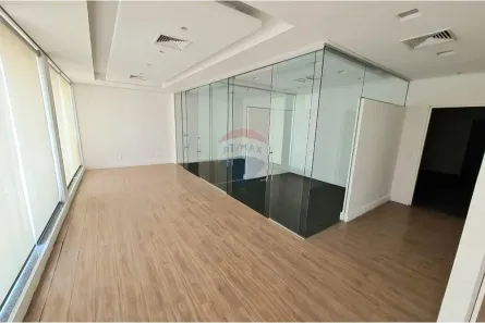 Prédio Comercial para alugar, 867m² no Socorro, São Paulo