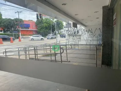Prédio Comercial para alugar, 932m² no Pinheiros, São Paulo