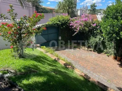 Casa com 5 Quartos à venda, 463m² no Fundinho, Uberlândia