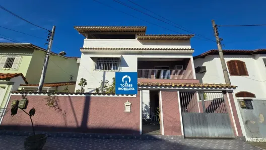 Casa de Condomínio com 3 Quartos à venda, 350m² no Mangueira, São Gonçalo