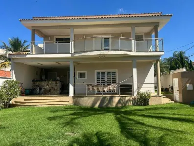 Casa com 3 Quartos para alugar, 276m² no Parque Santa Cecília, Piracicaba