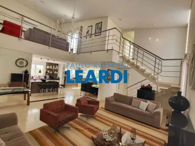 Casa de Condomínio com 3 Quartos para alugar, 500m² no Alphaville Residencial Um, Barueri