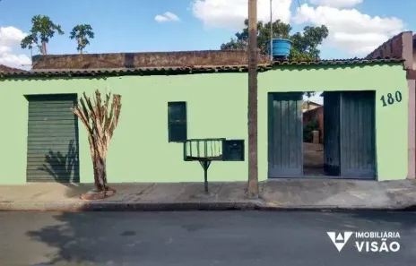 Casa com 2 Quartos à venda, 134m² no Conjunto Chica Ferreira, Uberaba