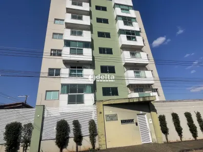 Apartamento com 3 Quartos para alugar, 77m² no Presidente Roosevelt, Uberlândia