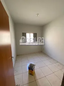 Casa com 2 Quartos para alugar, 62m² no Jardim Itália II, Uberaba
