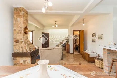 Casa com 3 Quartos à venda, 293m² no Ipanema, Porto Alegre