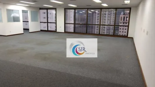 Sala Comercial para alugar, 251m² no Vila Olímpia, São Paulo