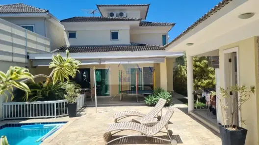 Casa com 3 Quartos à venda, 242m² no Camboinhas, Niterói