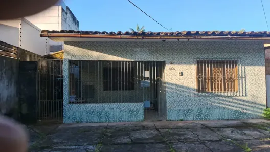 Casa com 3 Quartos para alugar, 300m² no Benfica, Benevides