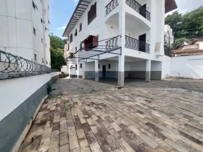 Casa com 5 Quartos à venda, 372m² no Bom Pastor, Juiz de Fora