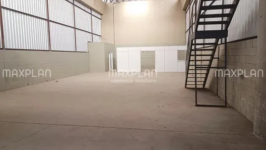 Galpão/Depósito/Armazém para alugar, 425m² no Pavuna, Rio de Janeiro