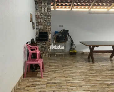 Casa com 2 Quartos à venda, 200m² no Panorama, Uberlândia