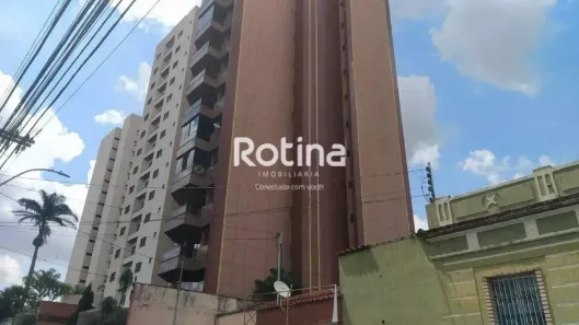 Apartamento com 2 Quartos para alugar, 100m² no Centro, Uberlândia