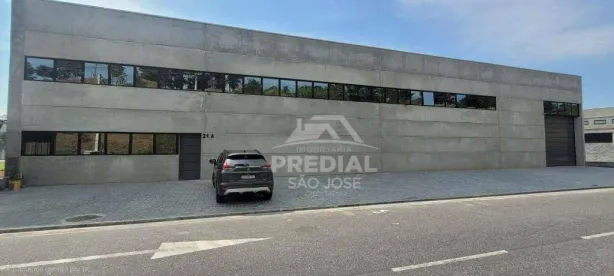 Galpão/Depósito/Armazém para venda ou aluguel, 615m² no Jardim Califórnia, Jacareí