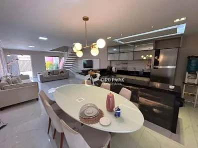 Casa com 4 Quartos à venda, 140m² no Guajeru, Fortaleza