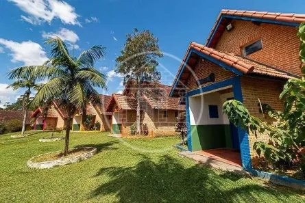 Fazenda/Sítio com 20 Quartos à venda, 1100m² no Centro, Embu-Guaçu