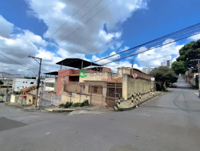 Casa com 3 Quartos à venda, 152m² no Padre Eustáquio, Belo Horizonte