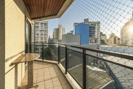 Apartamento com 2 Quartos à venda, 70m² no Centro, Florianópolis