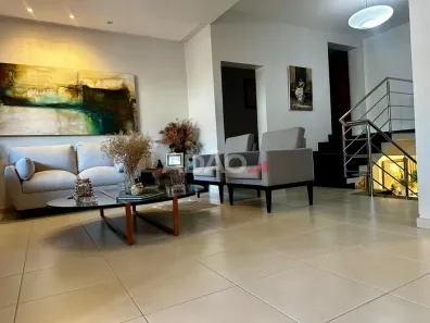 Sobrado com 3 Quartos à venda, 380m² no Vila Oswaldo Rosa, Goiânia