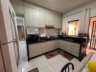 Casa com 2 Quartos à venda, 84m² no Leonor, Londrina