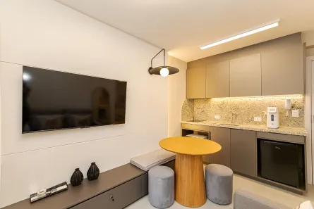 Apartamento com 1 Quarto para alugar, 25m² no Centro, Curitiba