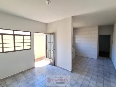 Casa com 2 Quartos para alugar, 45m² no Vila Santa Eliza, Mogi Mirim