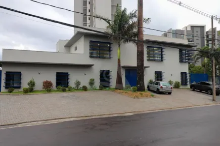 Imóvel Comercial com 1 Quarto para alugar, 900m² no Nova Campinas, Campinas