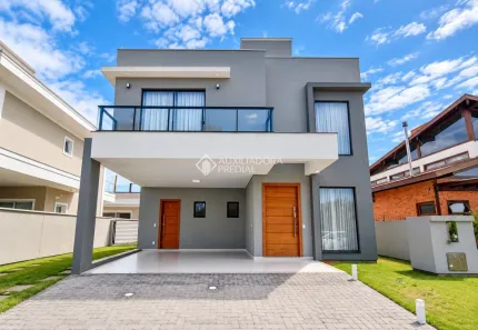Casa de Condomínio com 4 Quartos para alugar, 200m² no Campeche, Florianópolis